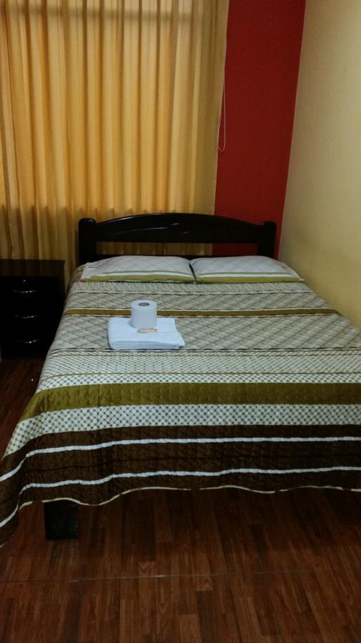 Hostal Los Pinos Huancayo Exteriör bild